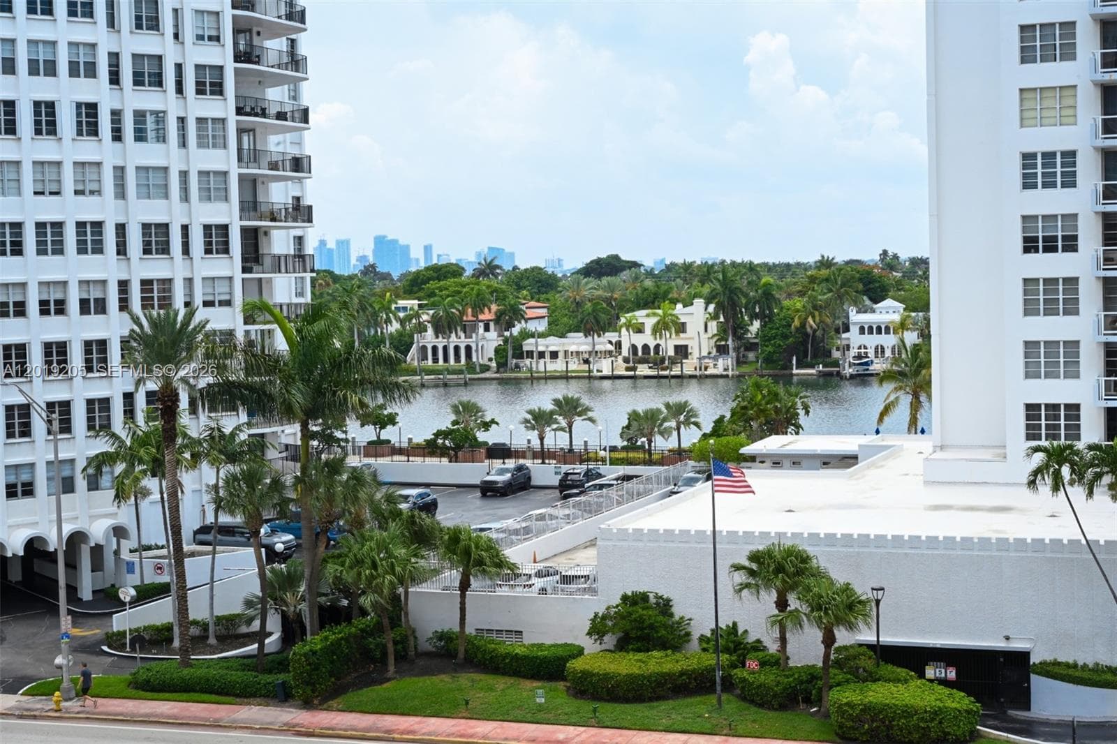 ARLEN BEACH CONDO · #511 in Miami Beach - Photo 28