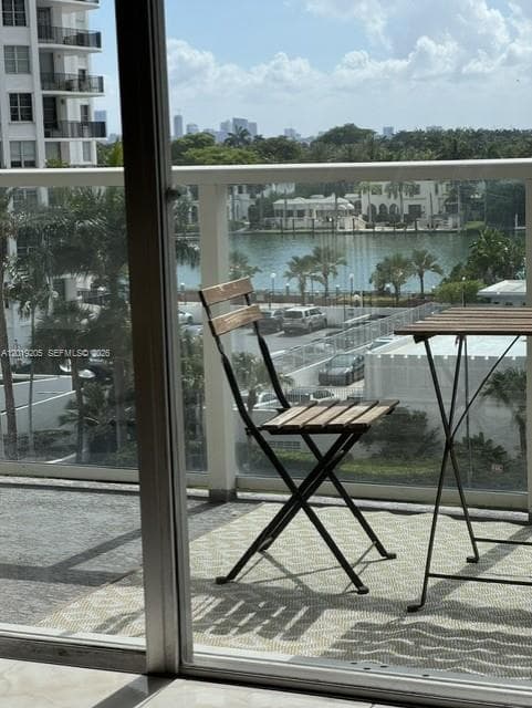ARLEN BEACH CONDO · #511 in Miami Beach - Photo 8