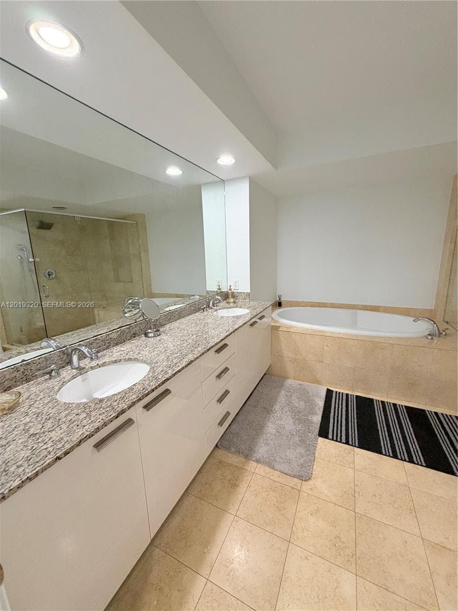 BEACH CLUB THREE CONDO · #3002 in Hallandale Beach - Photo 13