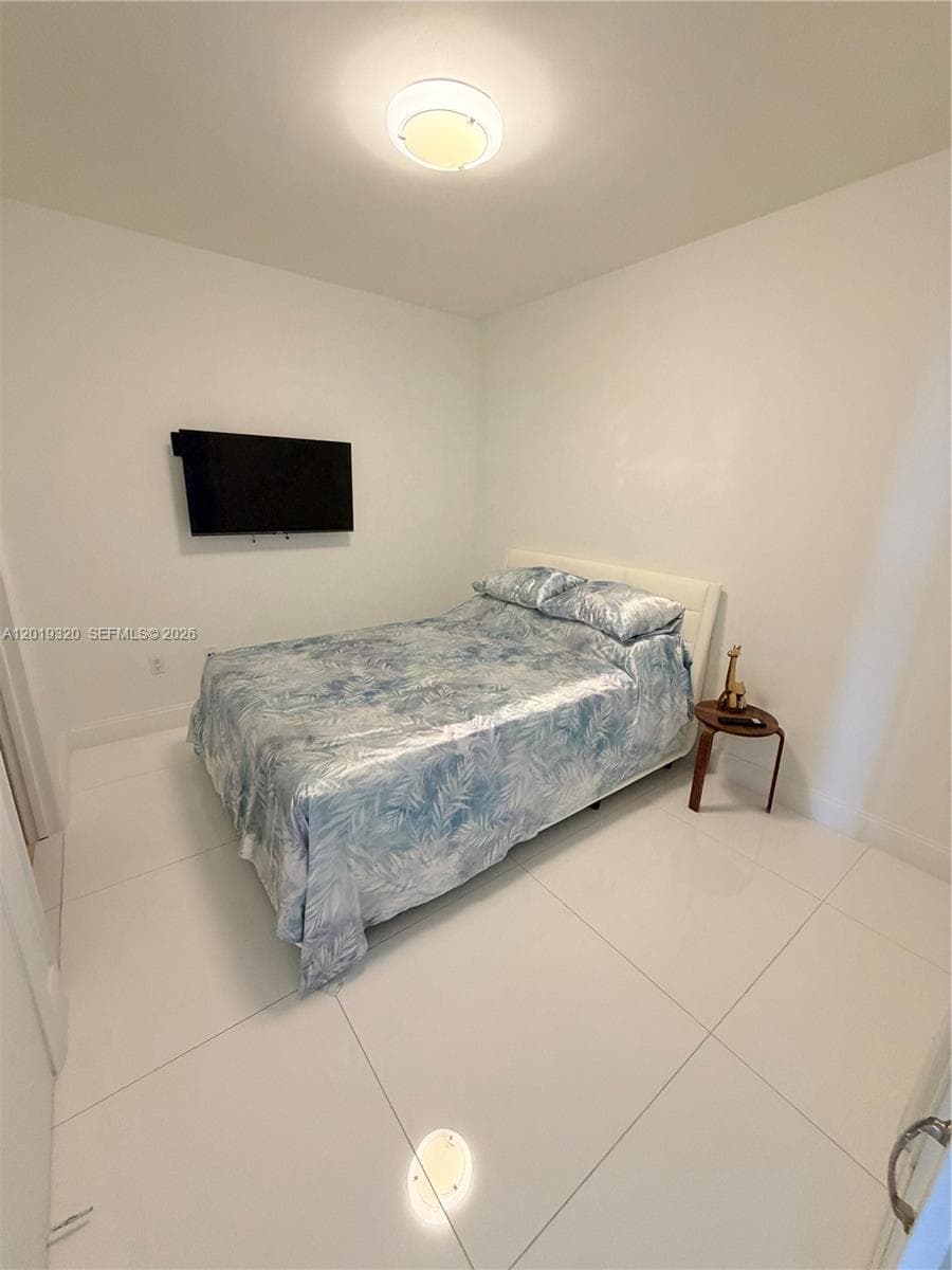 BEACH CLUB THREE CONDO · #3002 in Hallandale Beach - Photo 17