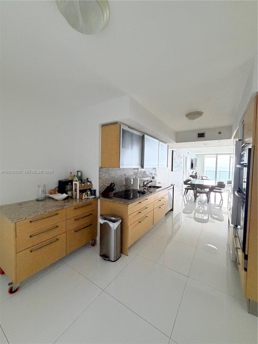 BEACH CLUB THREE CONDO · #3002 in Hallandale Beach - Photo 5