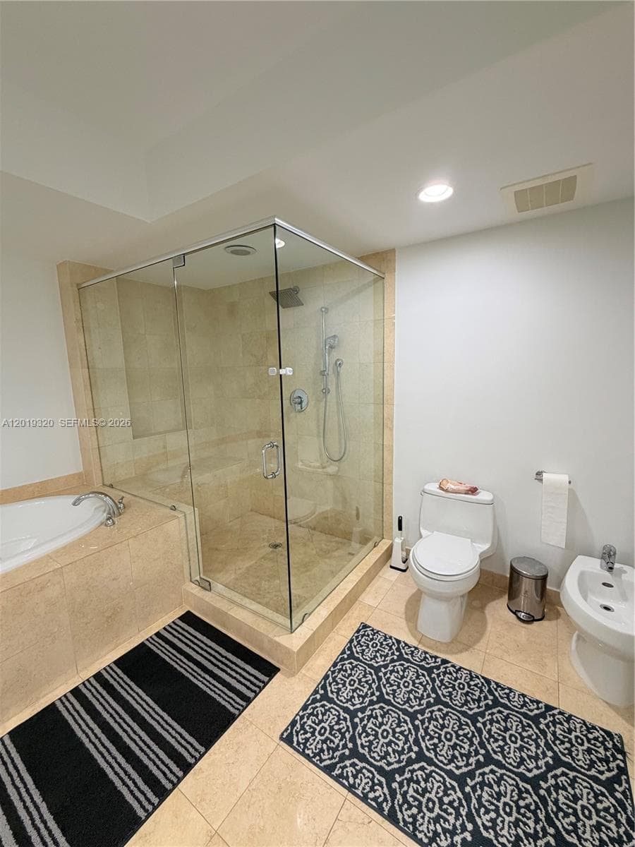 BEACH CLUB THREE CONDO · #3002 in Hallandale Beach - Photo 11