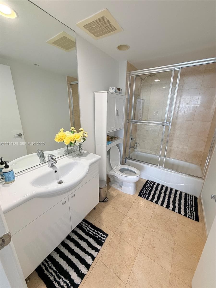 BEACH CLUB THREE CONDO · #3002 in Hallandale Beach - Photo 19