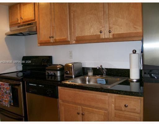 KEY ISLANDER CONDO · #208 in Key Biscayne - Photo 8