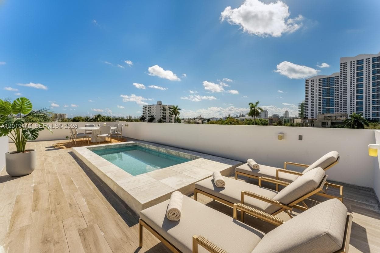 Rooftop Pool and Patio