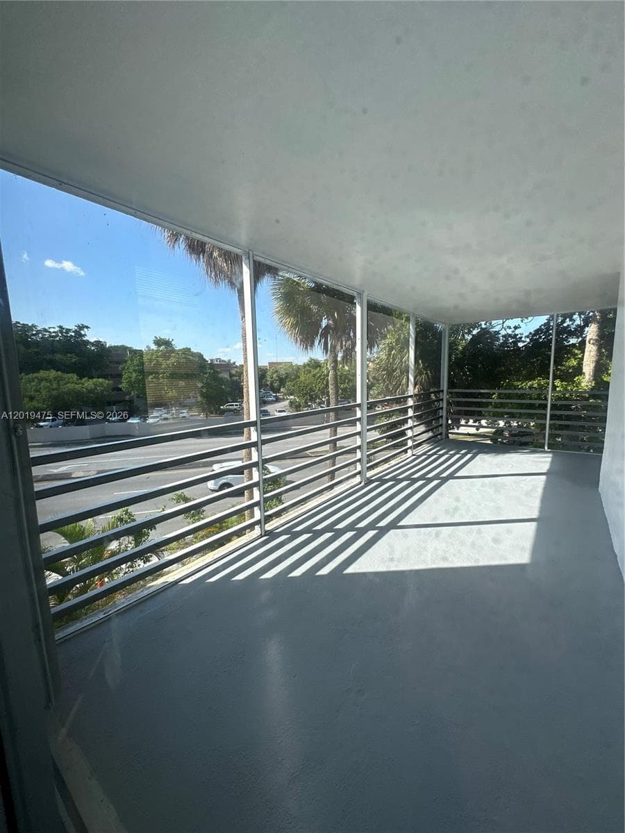 ROYAL OAKS CONDO · #345 in Miami - Photo 23