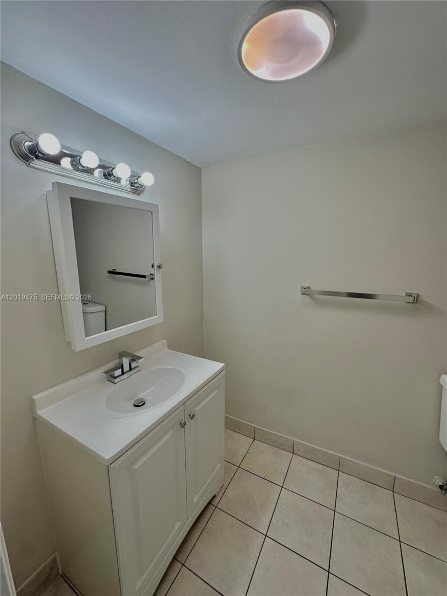 ROYAL OAKS CONDO · #345 in Miami - Photo 17