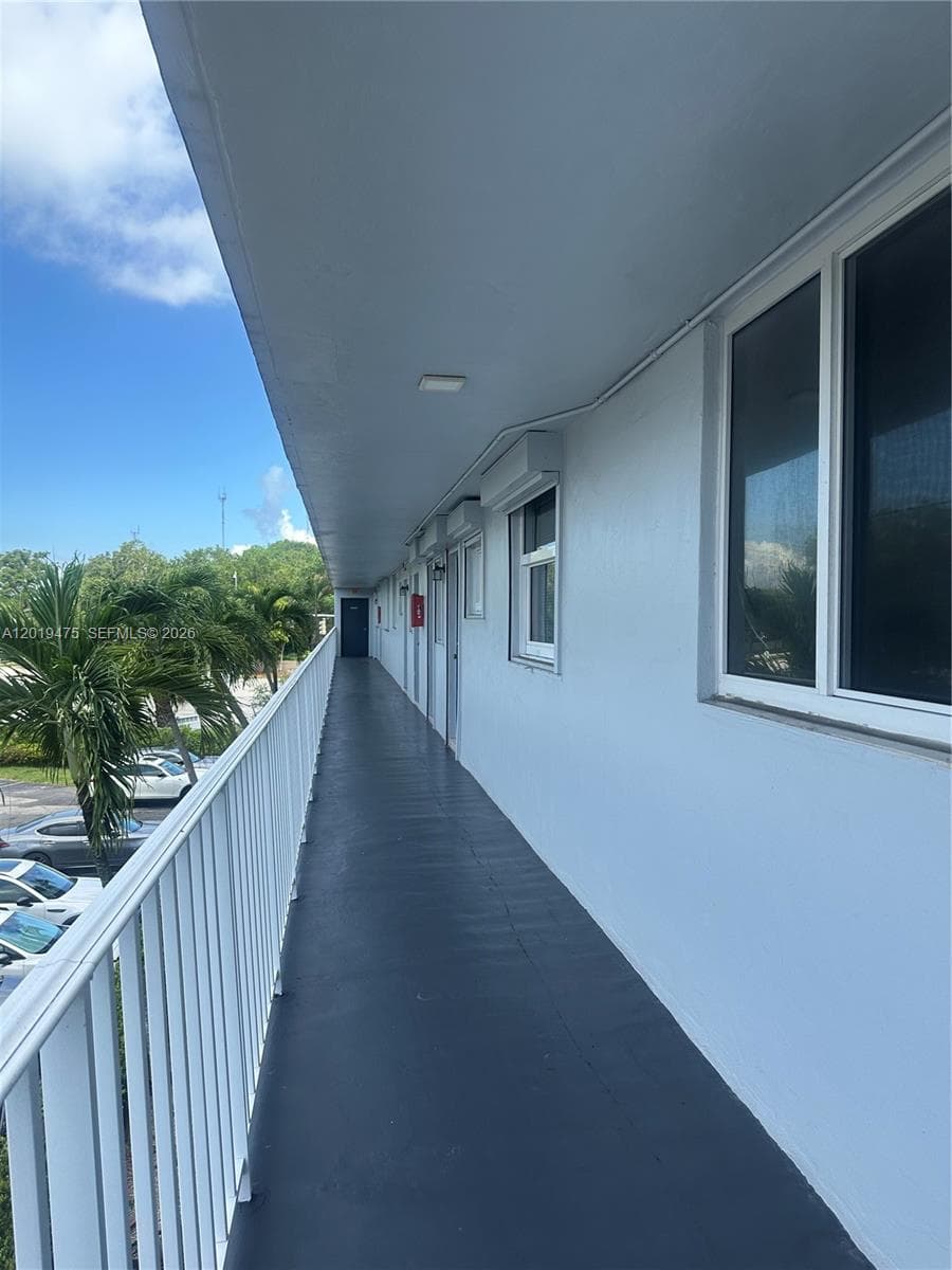 ROYAL OAKS CONDO · #345 in Miami - Photo 22