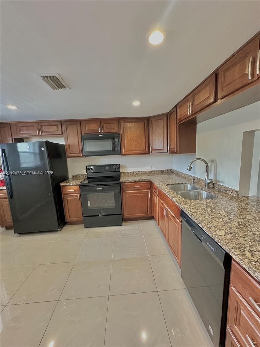 ROYAL OAKS CONDO · #345 in Miami - Photo 3