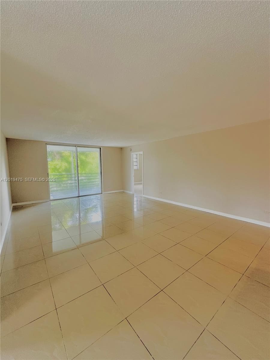 ROYAL OAKS CONDO · #345 in Miami - Photo 9