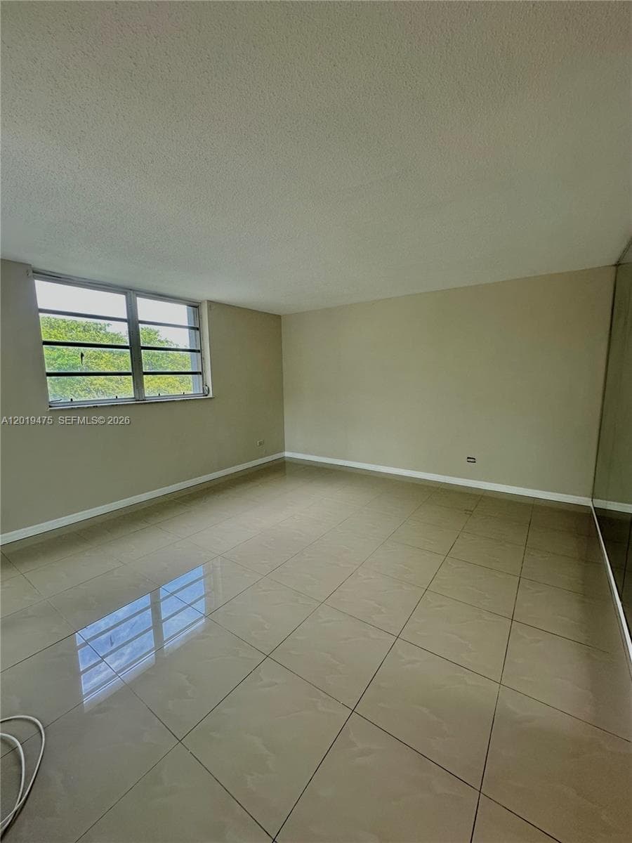 ROYAL OAKS CONDO · #345 in Miami - Photo 14