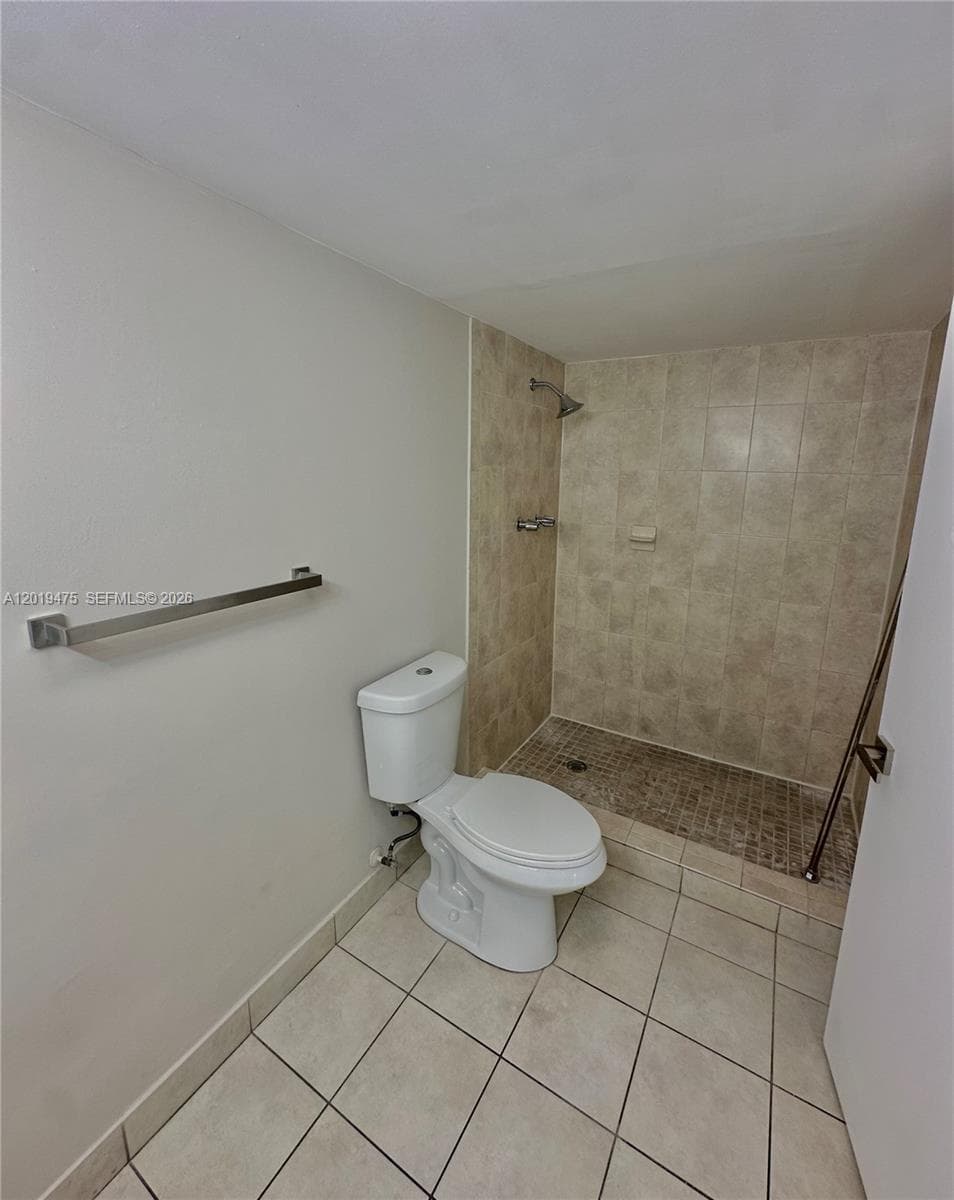 ROYAL OAKS CONDO · #345 in Miami - Photo 18