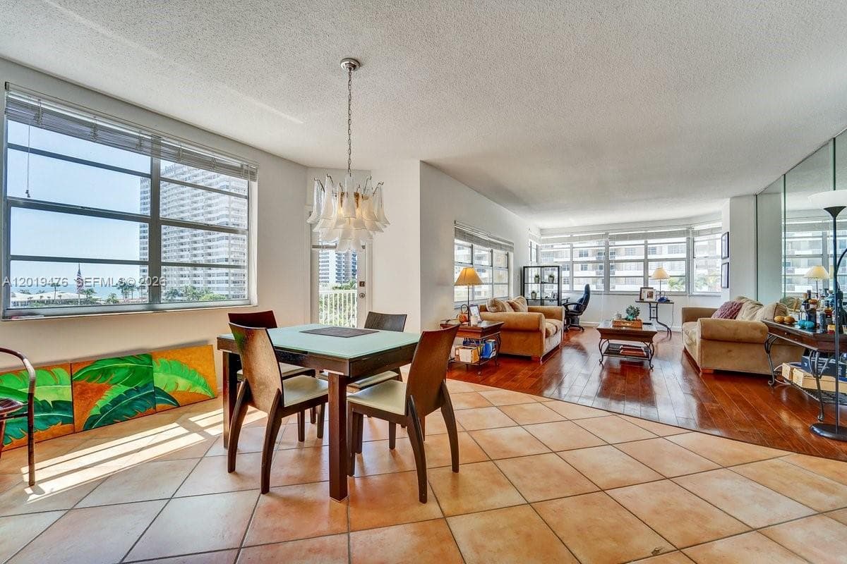 Hemispheres Condo · #4G in Hallandale Beach - Photo 2