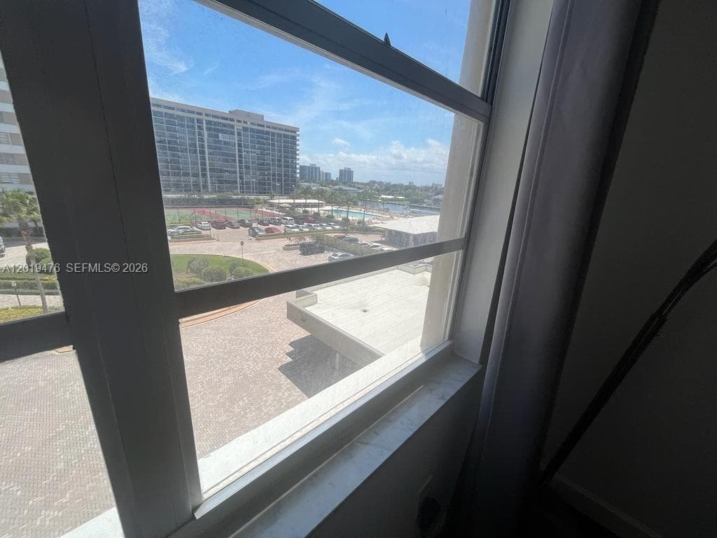 Hemispheres Condo · #4G in Hallandale Beach - Photo 19