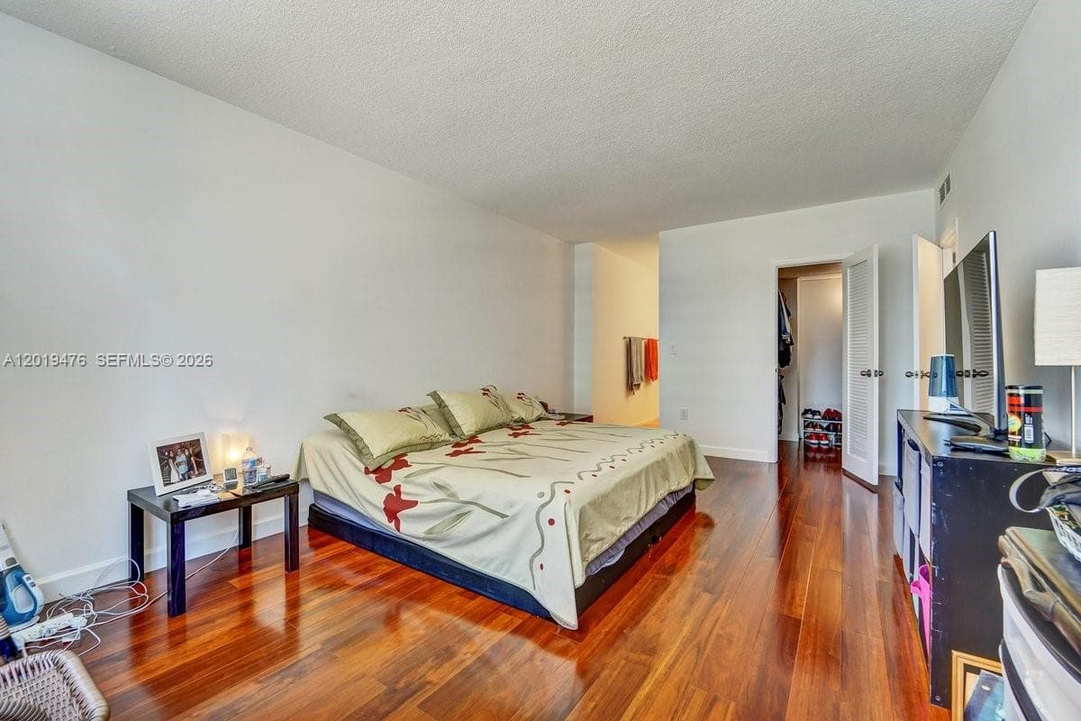 Hemispheres Condo · #4G in Hallandale Beach - Photo 21