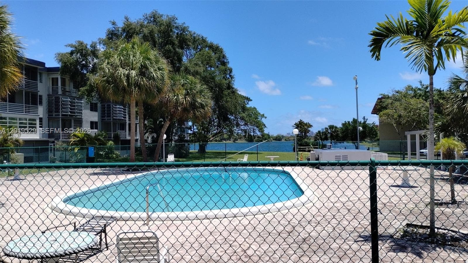 ROYAL OAKS CONDO · #117 in Miami - Photo 17