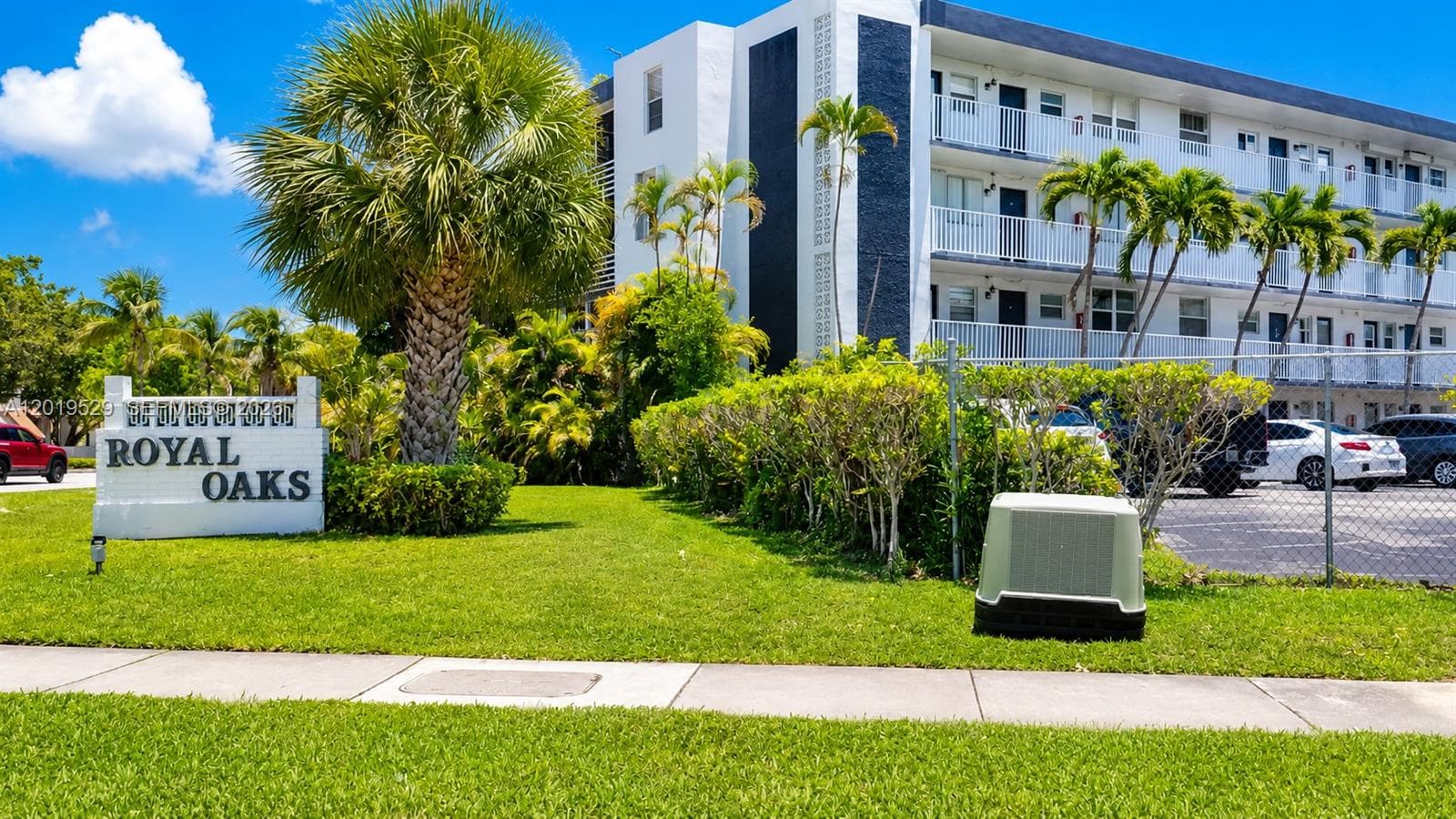 ROYAL OAKS CONDO · #117 in Miami - Photo 1