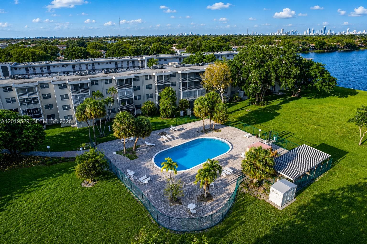 ROYAL OAKS CONDO · #117 in Miami - Photo 20