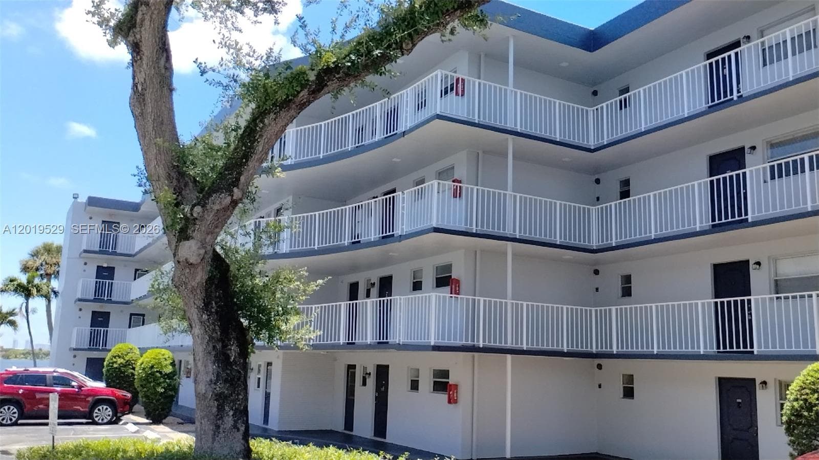 ROYAL OAKS CONDO · #117 in Miami - Photo 24