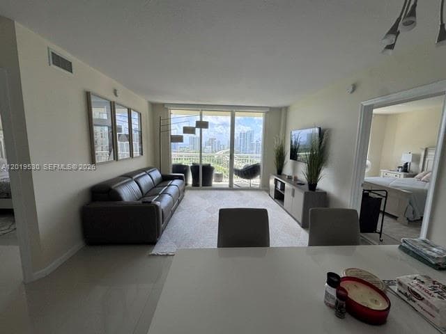 TURNBERRY ON THE GREEN CO · #2115 in Aventura - Photo 7