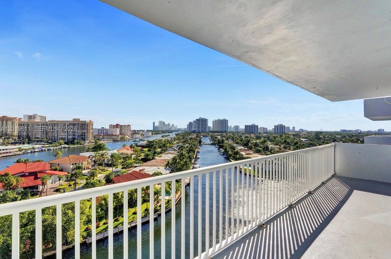 GOLDEN SURF TOWERS CONDO · #1006 in Hallandale Beach - Photo 2