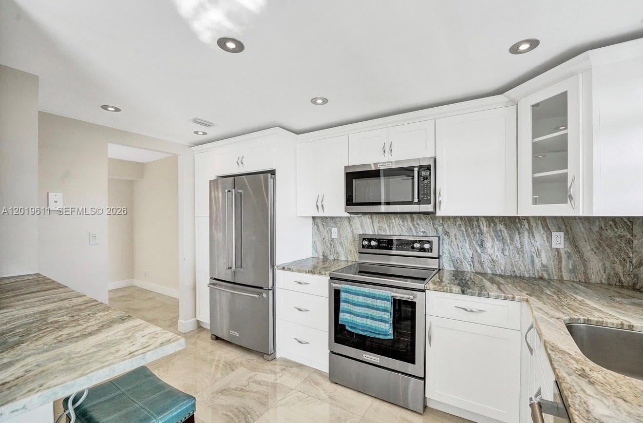 GOLDEN SURF TOWERS CONDO · #1006 in Hallandale Beach - Photo 7