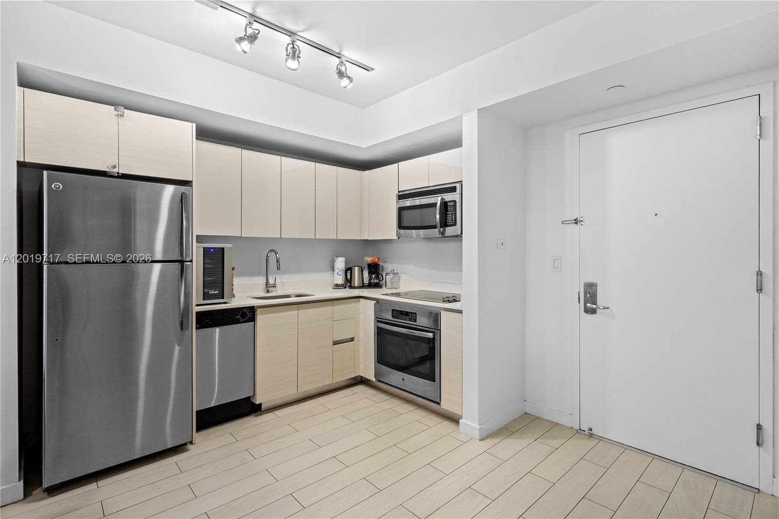 BEACHWALK CONDOMINIUM · #R703 in Hallandale Beach - Photo 10