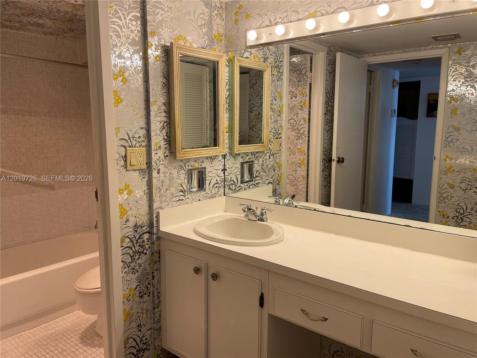 ARLEN HOUSE EAST CONDO · #1012 in Sunny Isles Beach - Photo 8