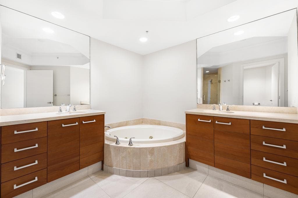 Garden Tub