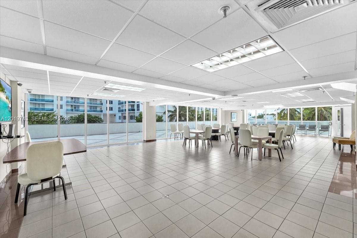 THE RIVIERA CONDO · #1807 in Miami Beach - Photo 23