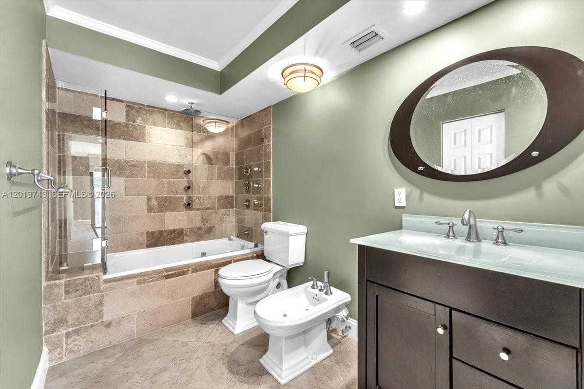 THE RIVIERA CONDO · #1807 in Miami Beach - Photo 9