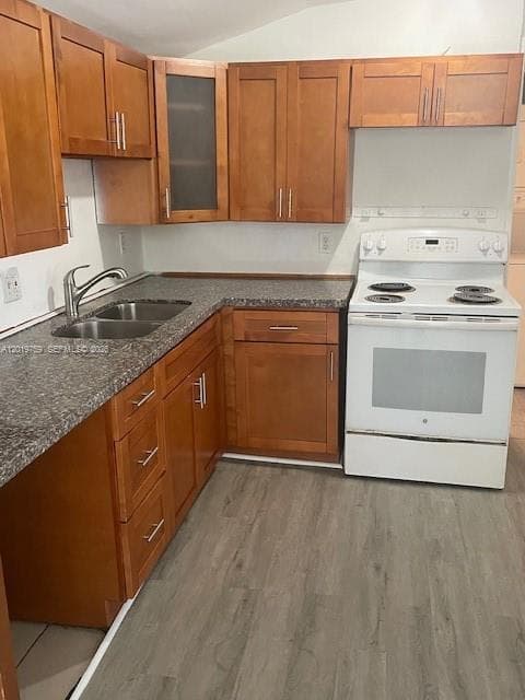 245 NW 6TH AVE photo 2