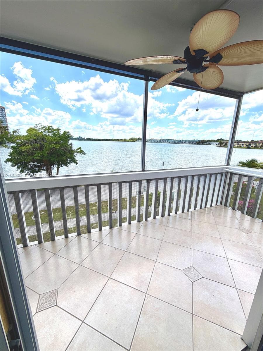 18601 Ne 14th ave · #301 in Miami - Photo 27
