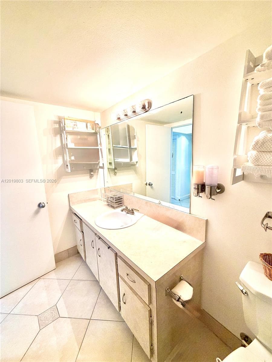 18601 Ne 14th ave · #301 in Miami - Photo 24
