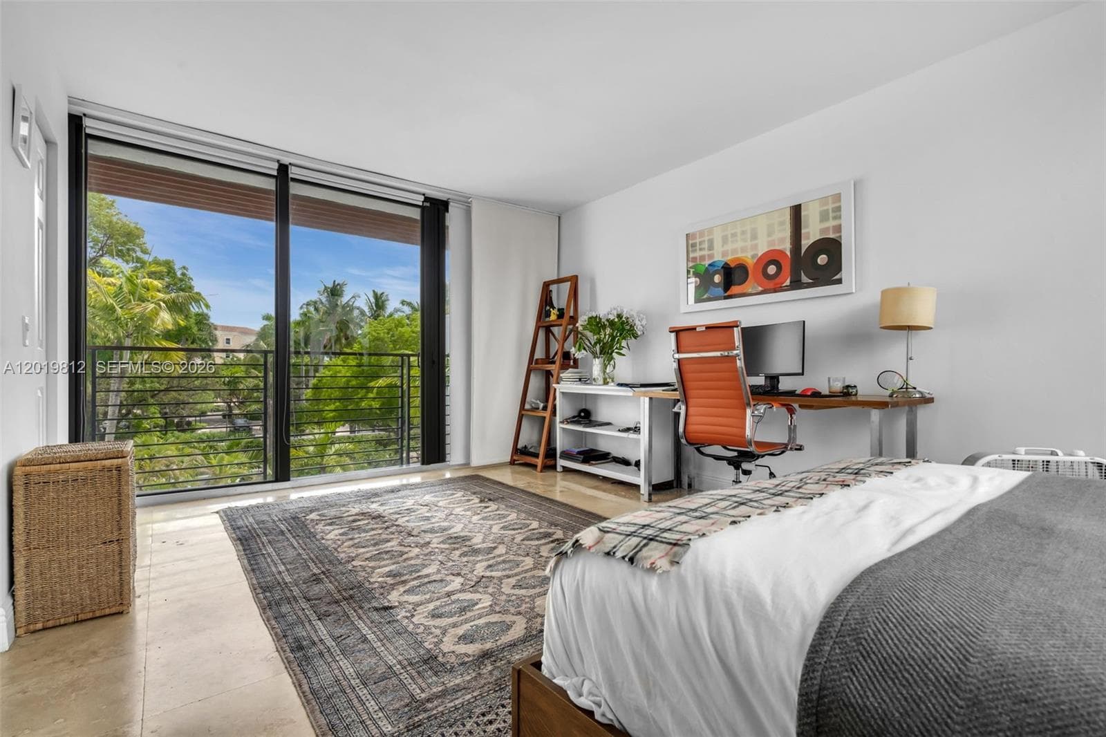 Second en-suite bedroom