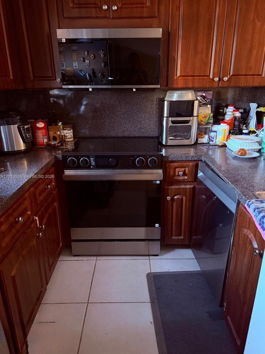 WINDWARD II CONDO · #317A in North Miami - Photo 5