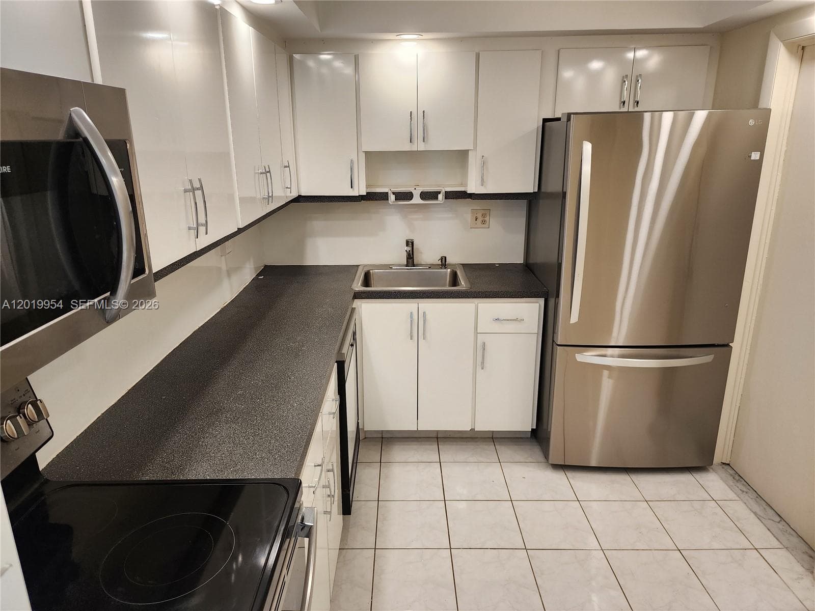 CLIFTON CONDO · #903 in Hallandale Beach - Photo 8