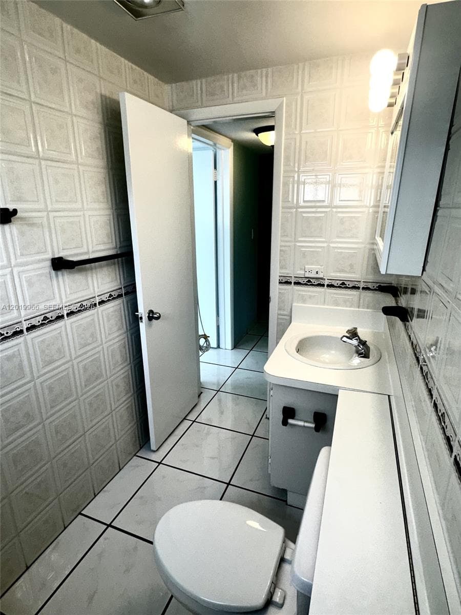 BLUE PELICAN CONDO · #206 in Key Biscayne - Photo 21