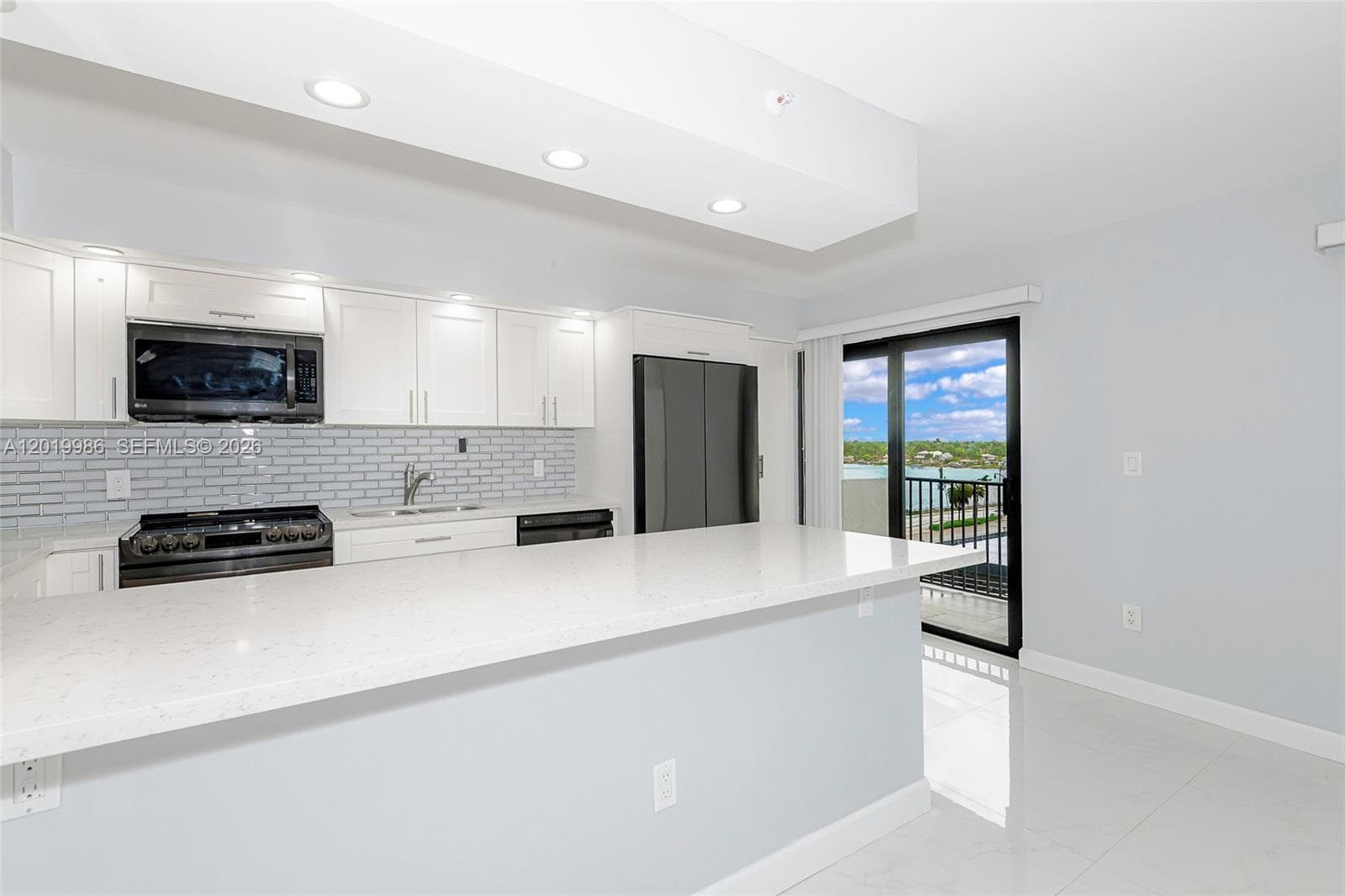 Summit Condo · #610N in Hollywood - Photo 5