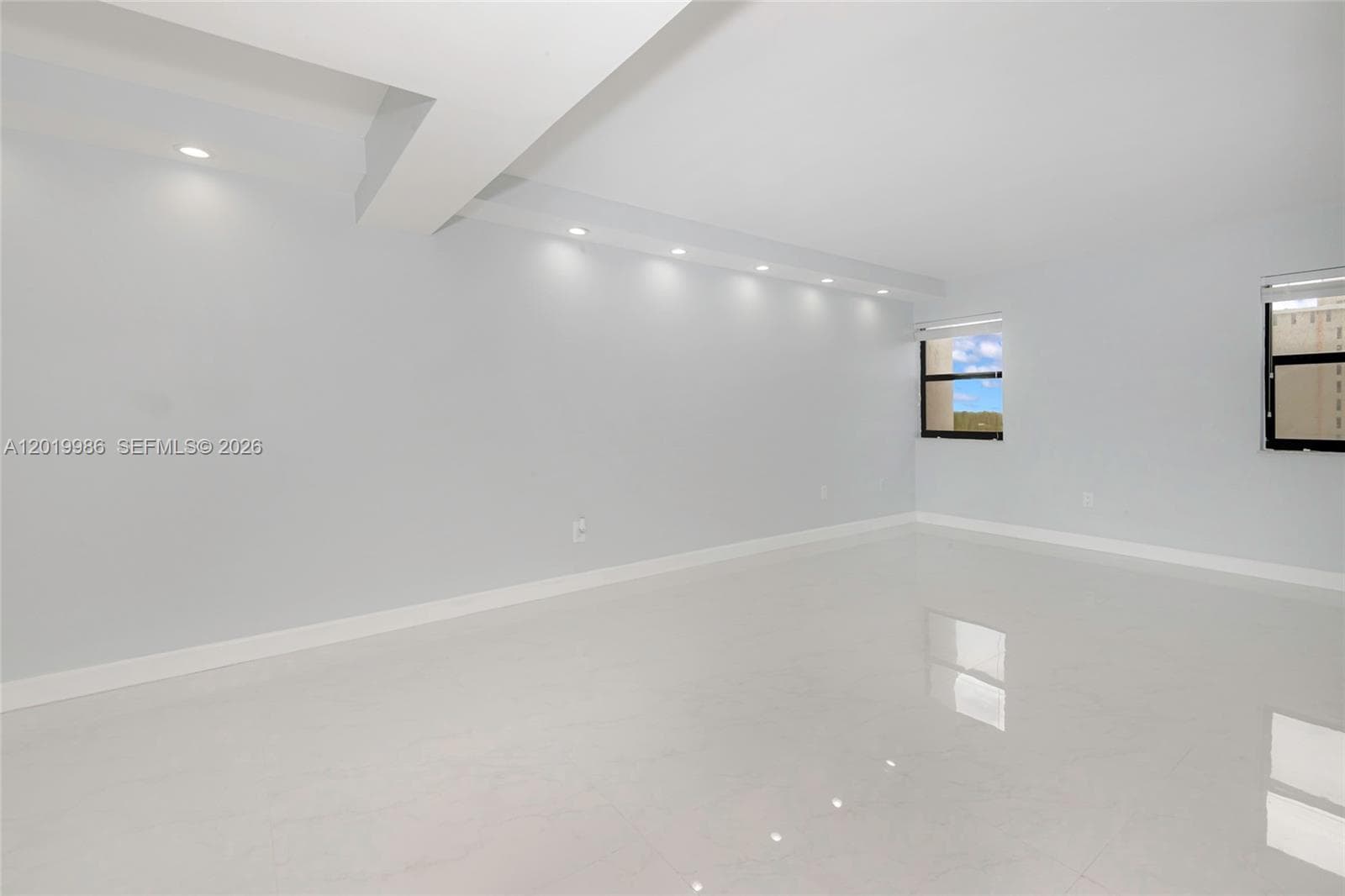 Summit Condo · #610N in Hollywood - Photo 15