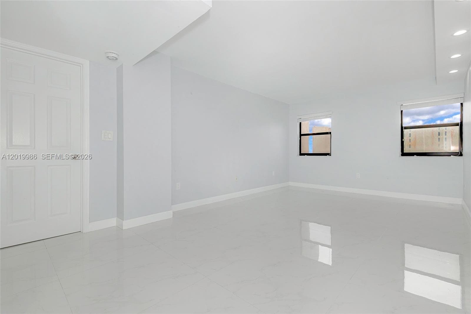 Summit Condo · #610N in Hollywood - Photo 21