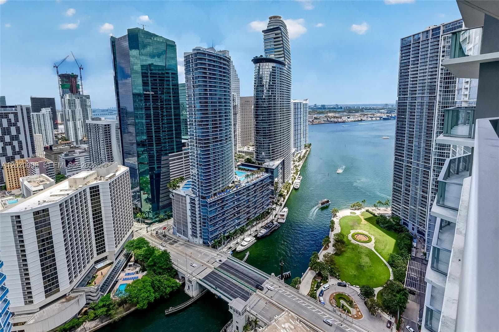 77 5th street · #4202 in Miami - Photo 4