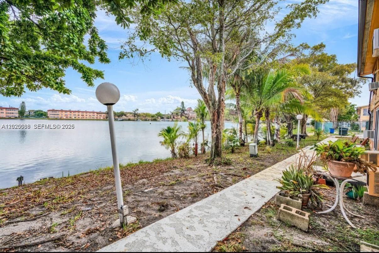STAR LAKES ESTATES NO 10 · #1006 in Miami - Photo 1