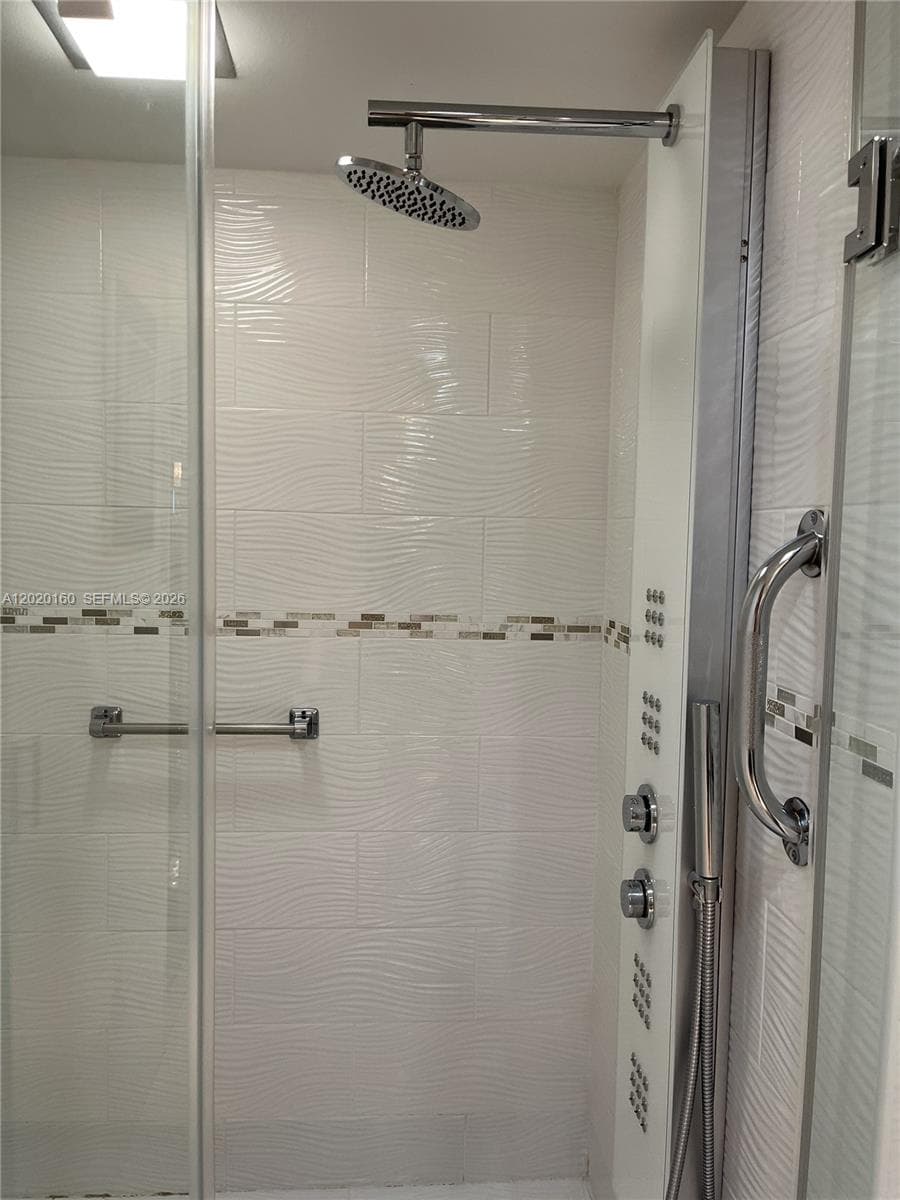 MALAGA TOWERS CONDO · #16B in Hallandale Beach - Photo 27