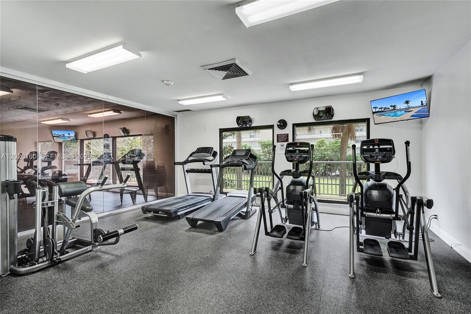 MALAGA TOWERS CONDO · #16B in Hallandale Beach - Photo 37