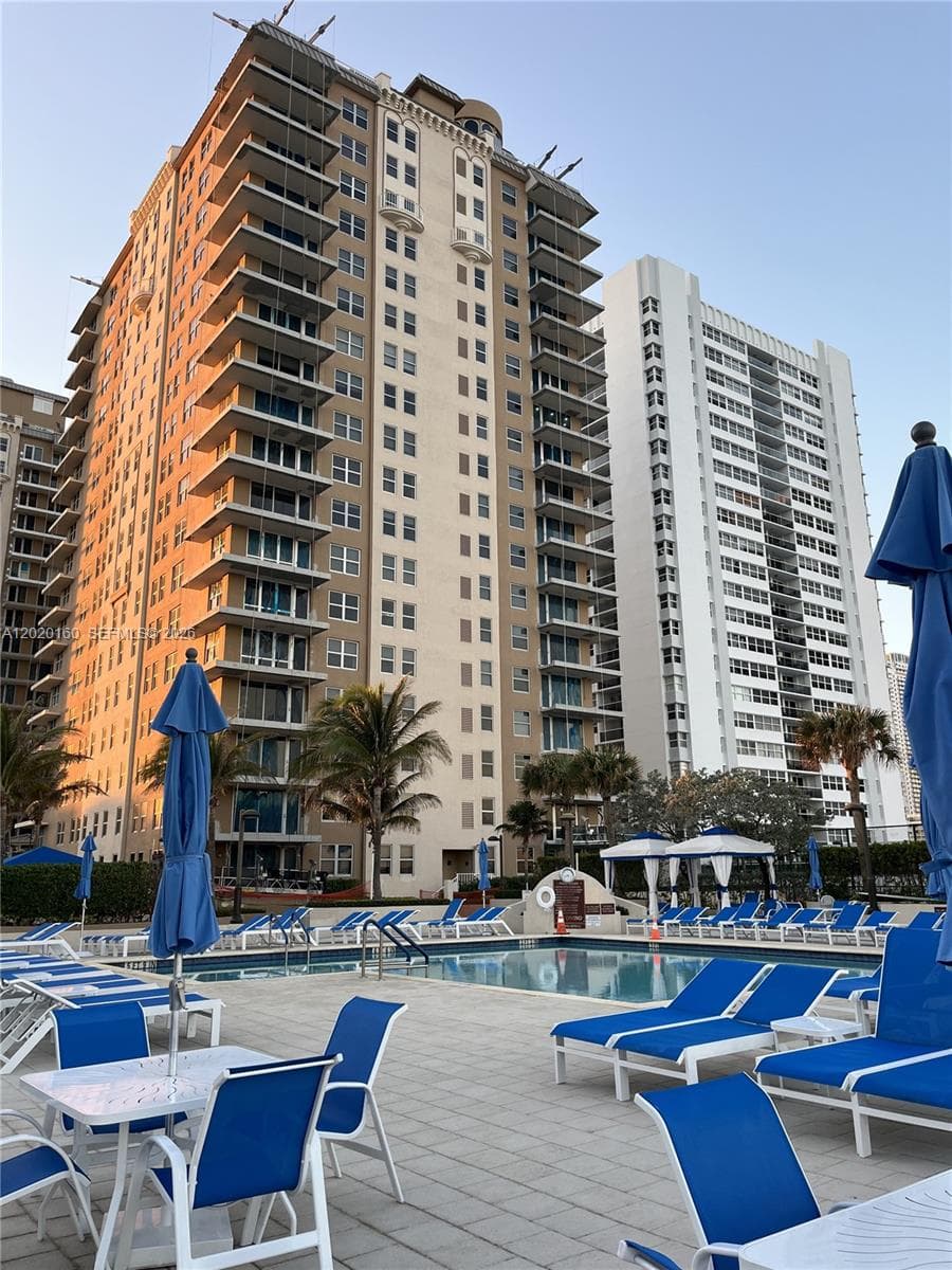 MALAGA TOWERS CONDO · #16B in Hallandale Beach - Photo 40