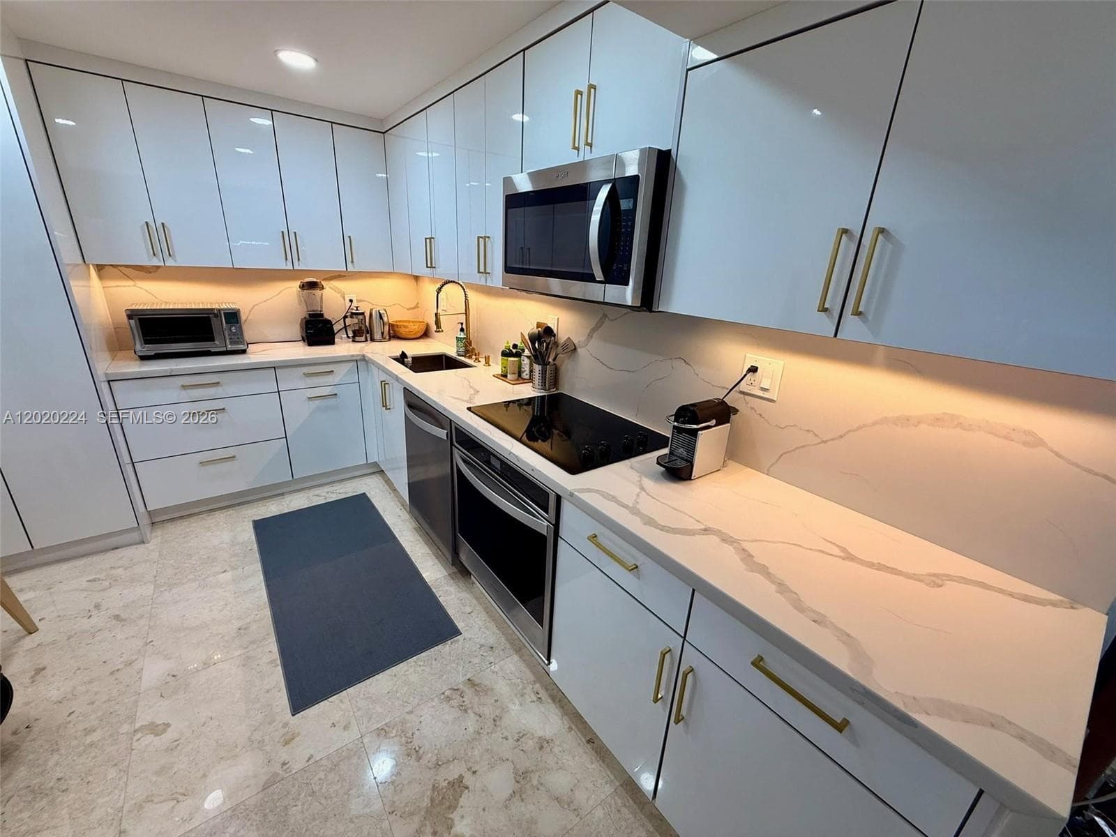 BAYSHORE PLACE CONDO · #1108B in Miami - Photo 9