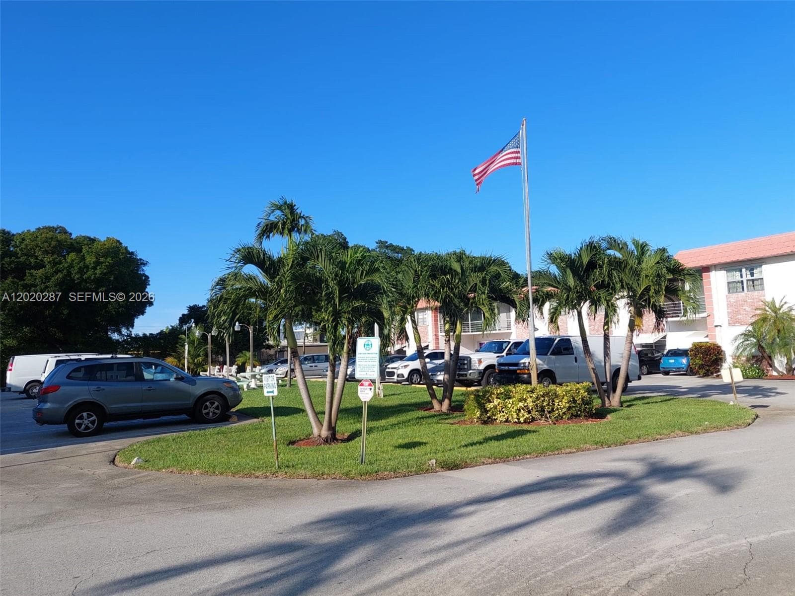 EVERETT ARMS NO 7 CONDO · #713 in Pompano Beach - Photo 3