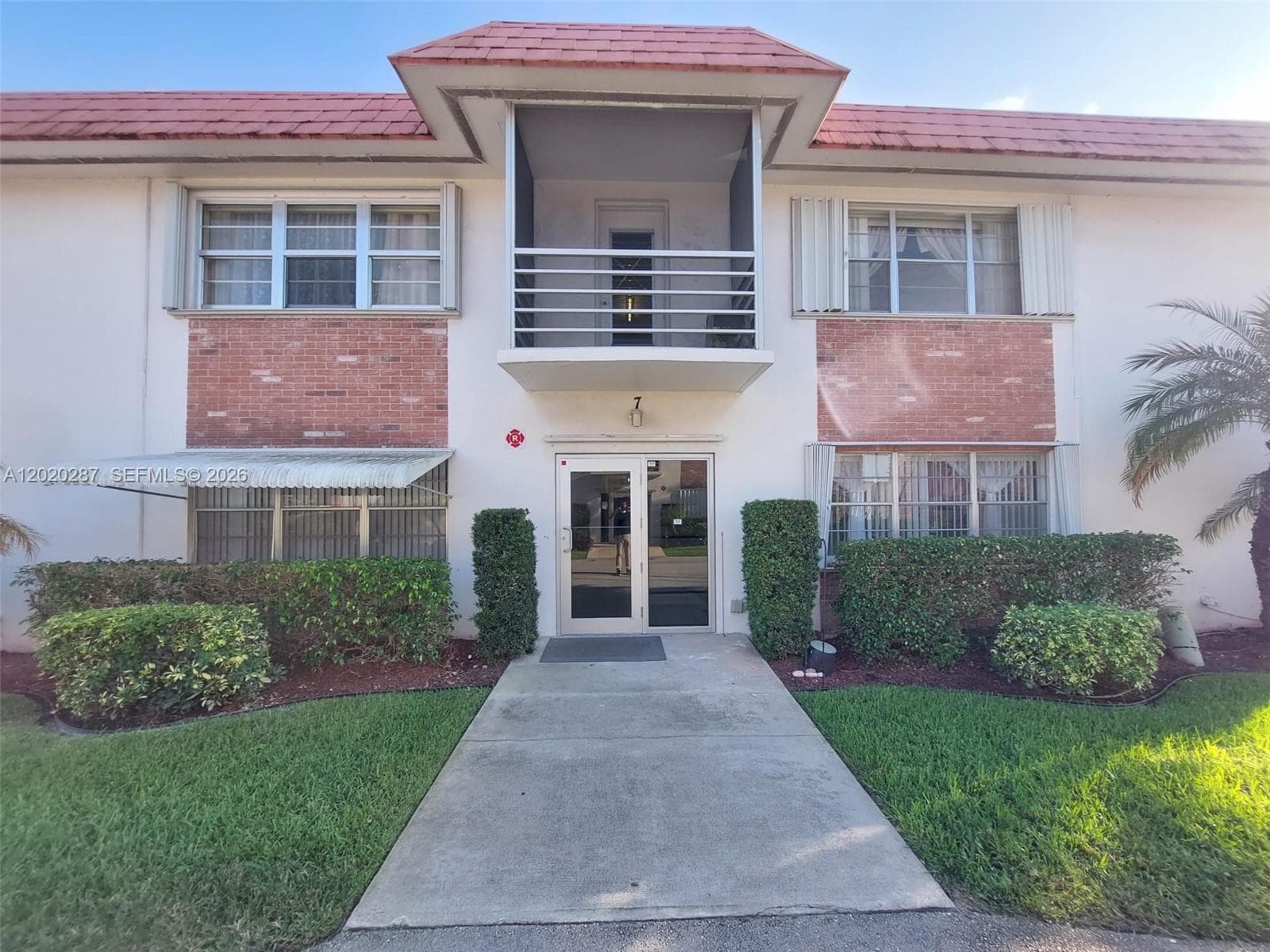 EVERETT ARMS NO 7 CONDO · #713 in Pompano Beach - Photo 4