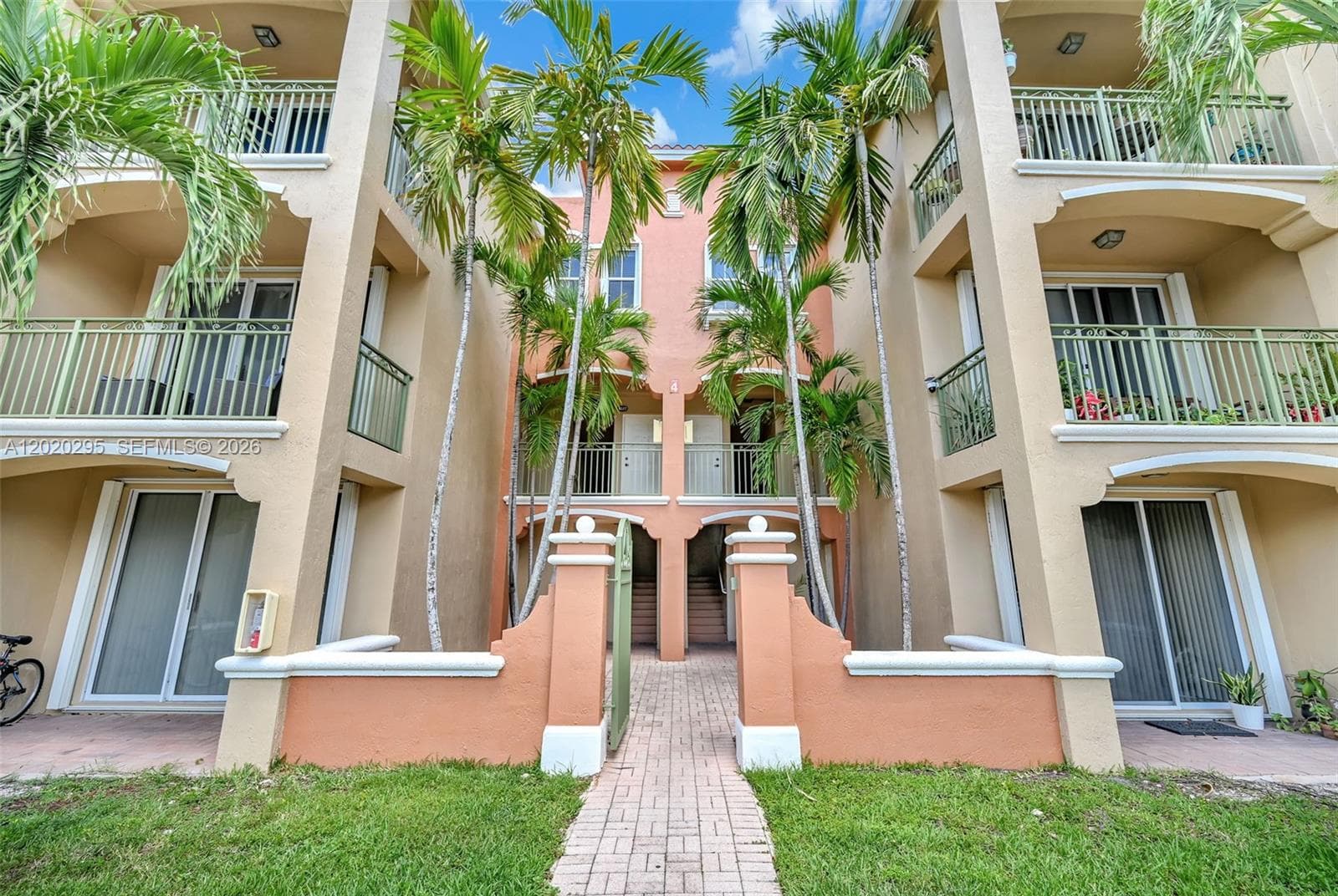 THE COURTS AT DORAL ISLES · #1538 in Doral - Photo 6